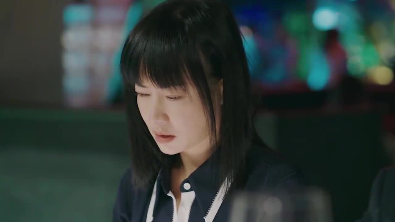《紧急公关》爱而不得,这是一首关于袁未一个人的悲伤恋歌