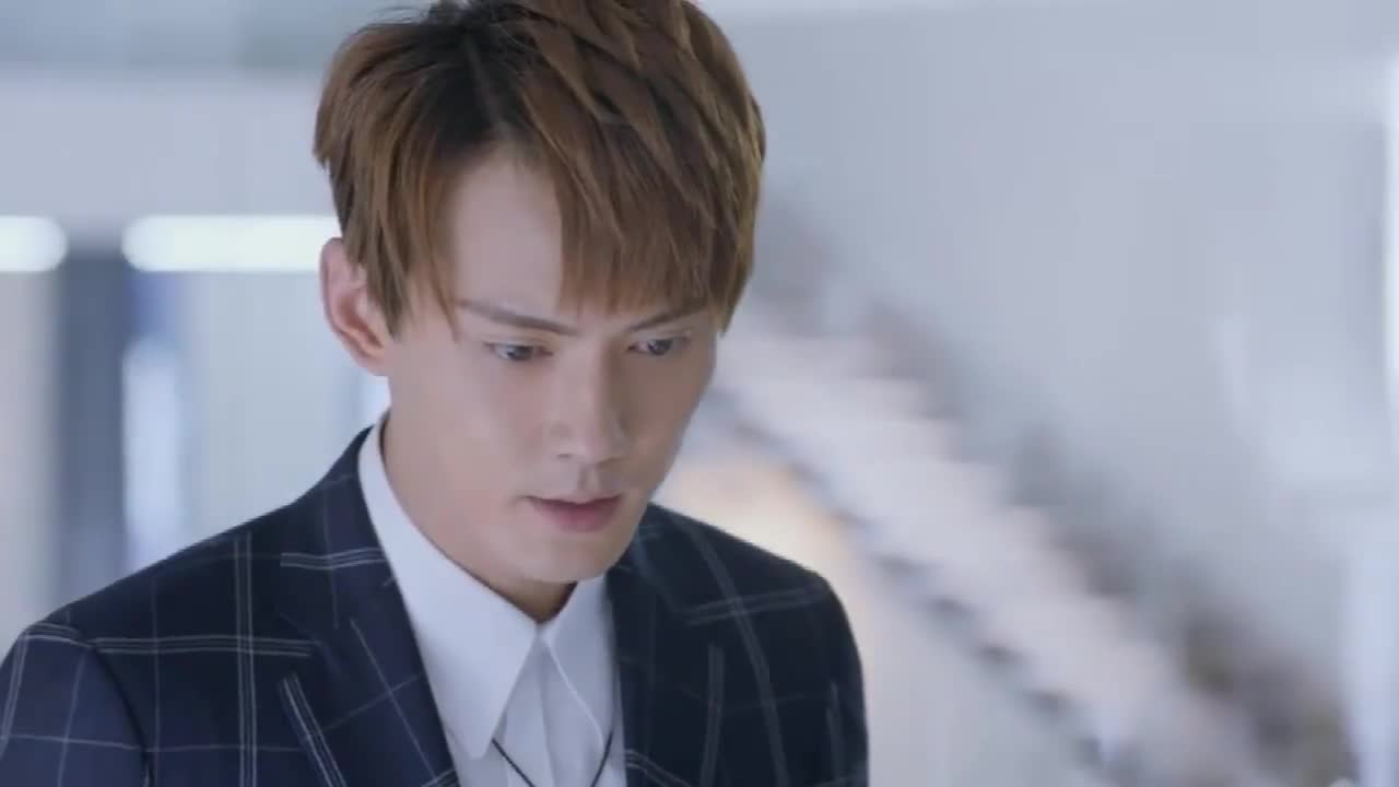 归还世界给你:秦也辞职了