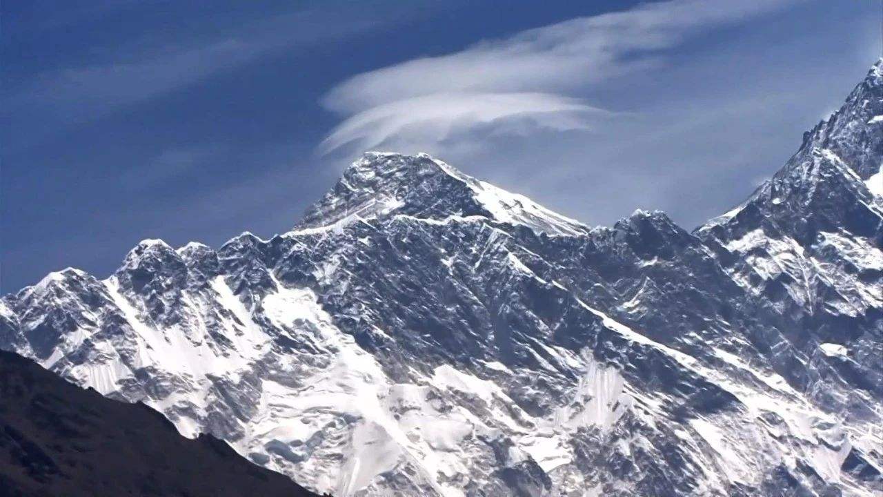 如果山峰有性格会是矗立在群山之巅的珠穆朗玛峰令人魂牵梦绕