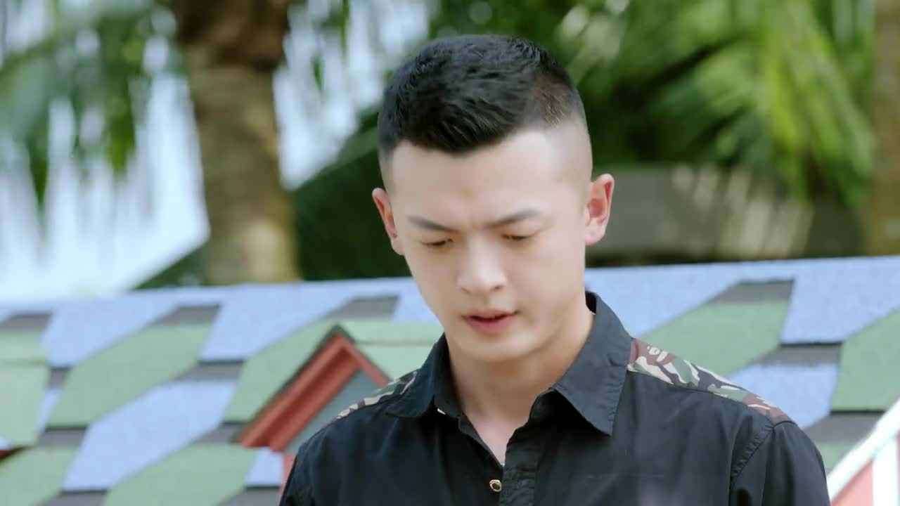 神犬小七敖力让步枪打招呼没想到它却这么凶