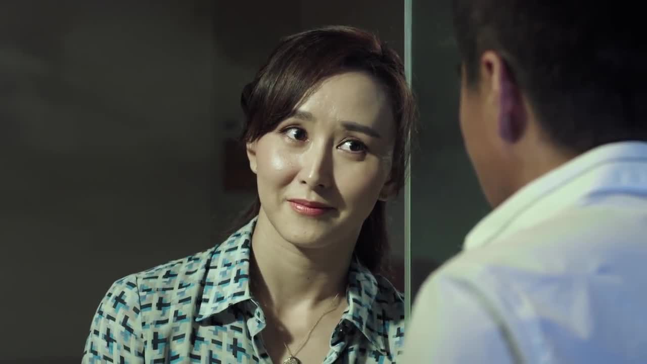 名义刘姗与爱哭的毛毛虫聊得太入迷侯亮平进家都没发觉