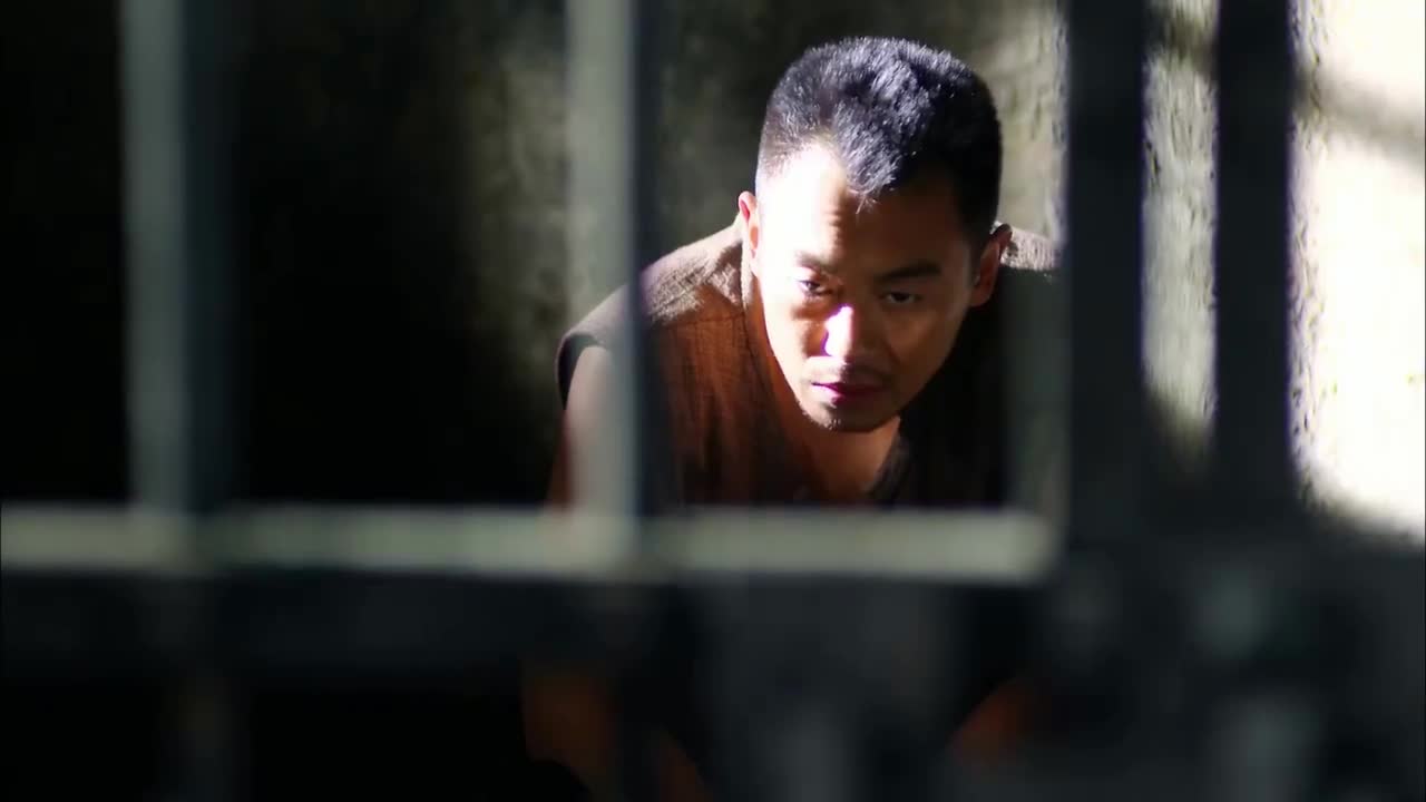 余占鳌要被枪毙朱亚文这段嘶吼太考验演技