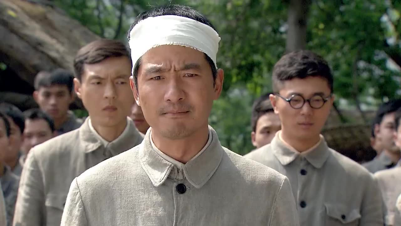 菜刀班尖刀连炊事班在战场上吃亏班长竟趁机责怪起上司来