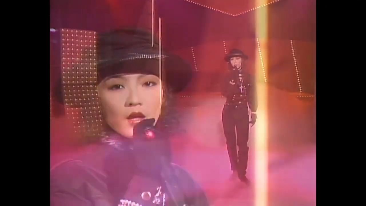 1989年香港公主陈慧娴演唱的《夜机》，至今还无人能超越！