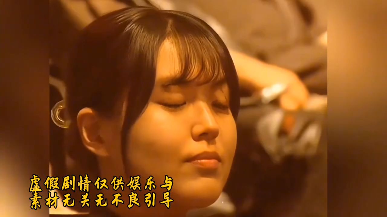 伤感歌曲《只怪我太傻》，旋律动感，歌曲婉转动听，越听越上头