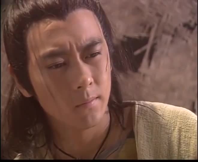 绝代双骄:燕南天交给小鱼儿半块玉佩,嘱咐他出谷寻找铁战