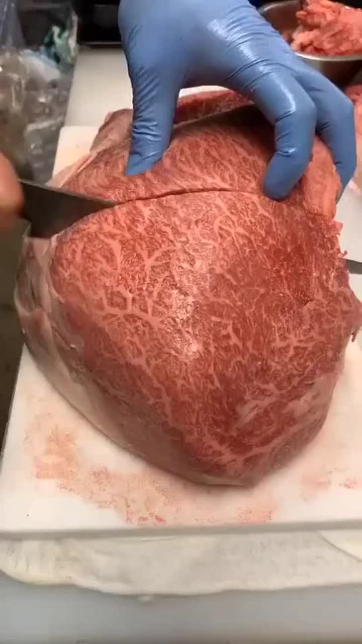 国外买来的雪花牛肉,切开的那一刻,才明白被卖出天价的原因