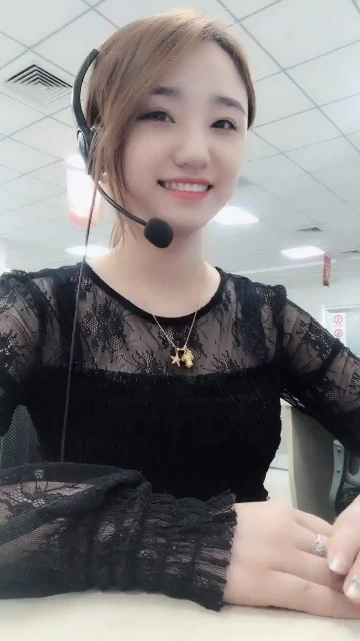 客服小姐姐又开始调皮了,这样的该不该开除