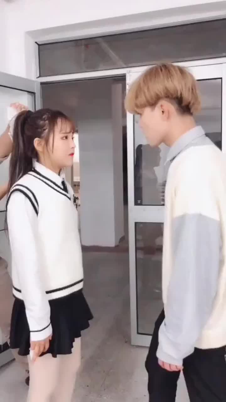 可乐壁咚娜娜鬼知道我看了多少遍网友娜娜后面还有个人