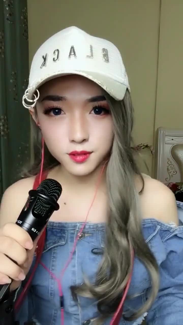 小姐姐堪称翻唱女神!不仅长得漂亮,唱歌还这么好听!