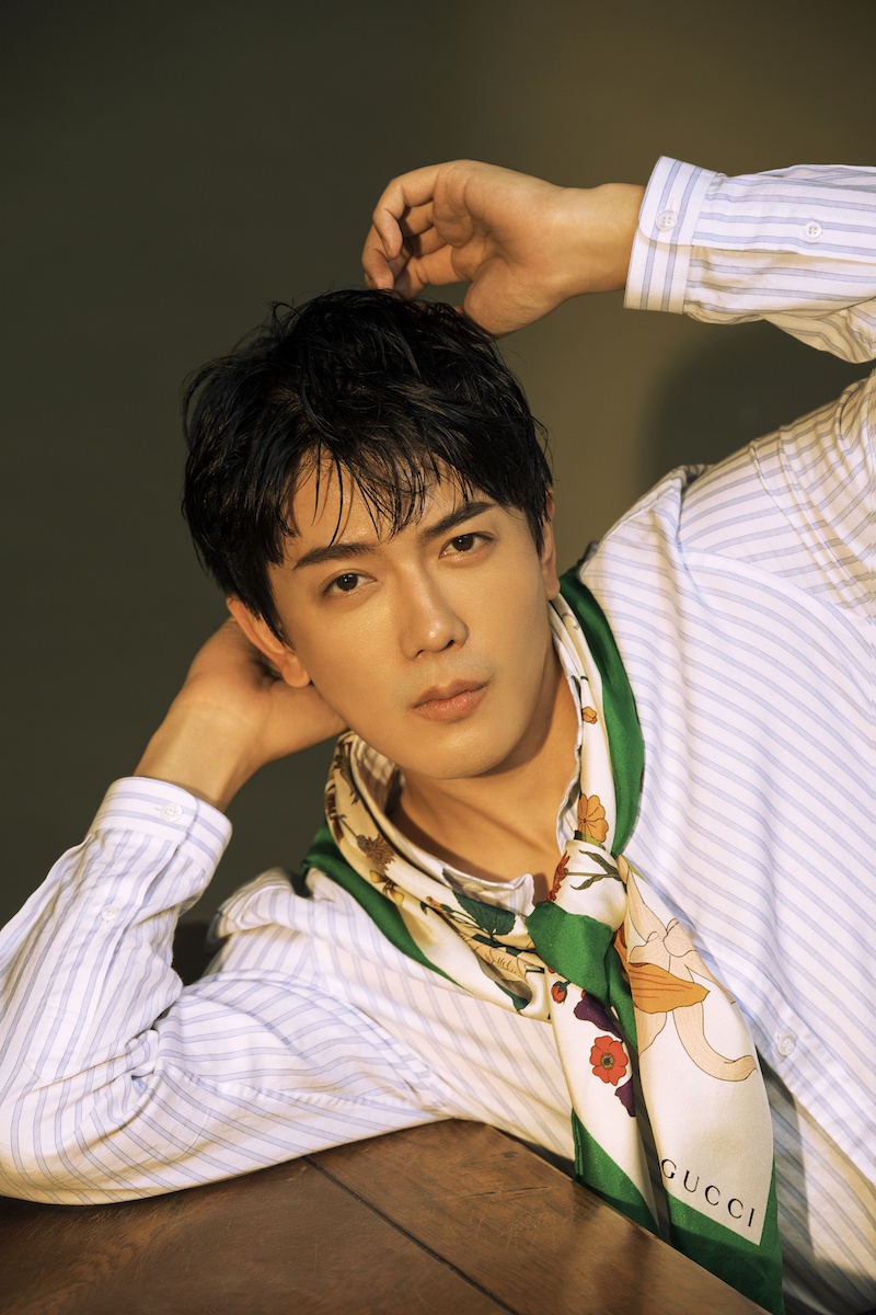 李亭哲写真曝光 掀起冬日"禁欲"风