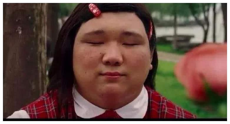 还记得《长江七号》中的胖班花吗?得知真实身份,只有星爷请得动
