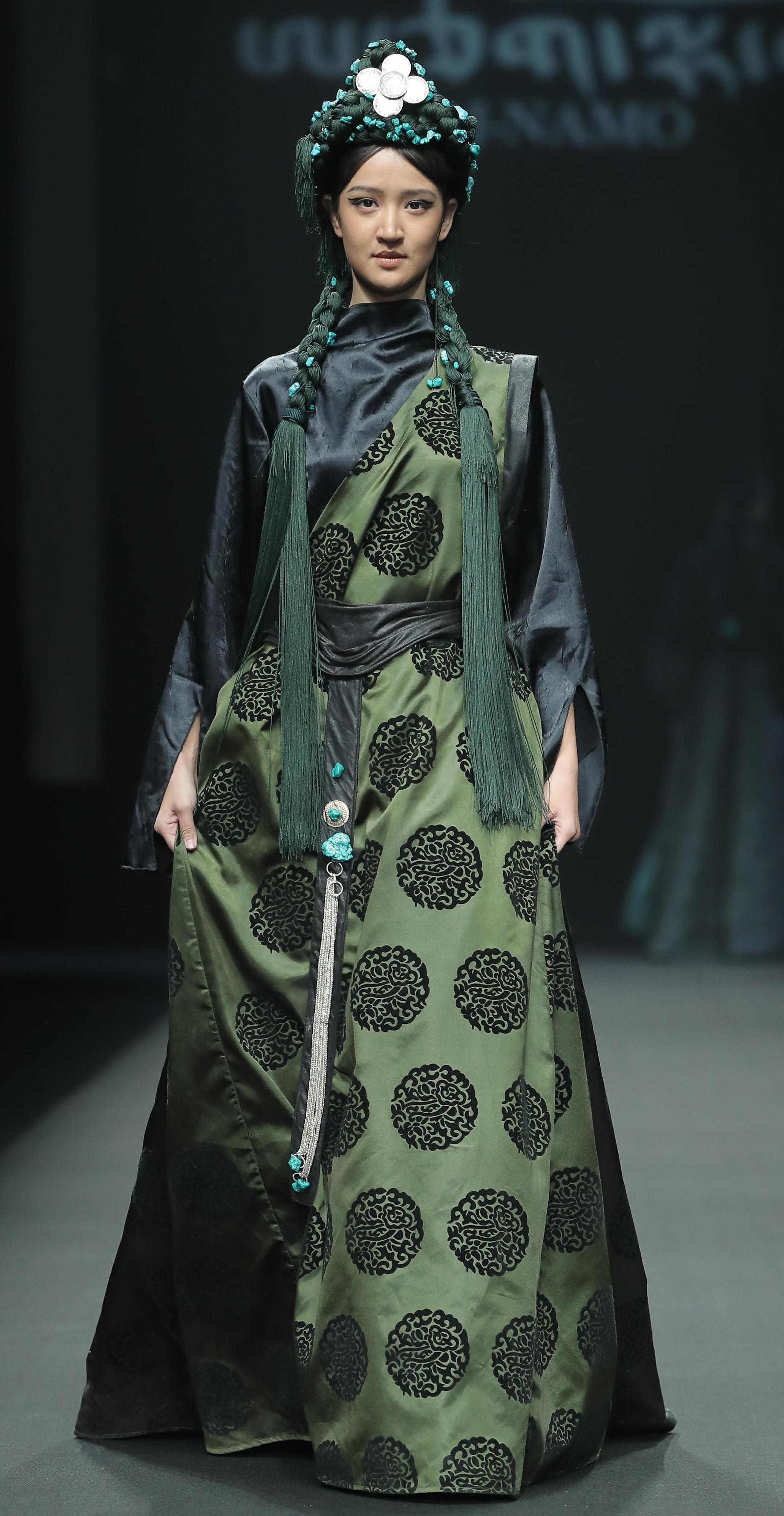 服装SEO该怎么做 服装店铺怎么铺货淘宝