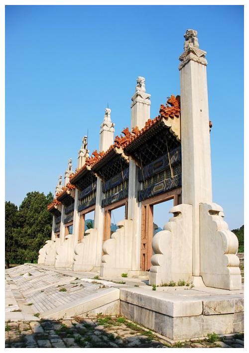 清咸丰皇帝爱新觉罗·奕詝和孝德显皇后萨克达氏的陵寝,清定陵