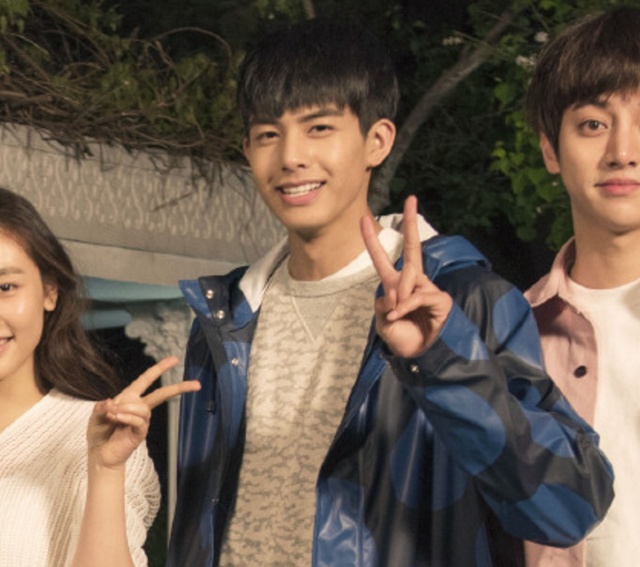 我爱喵星人定档本想为男女主追见了青涩的宋威龙加倍期待