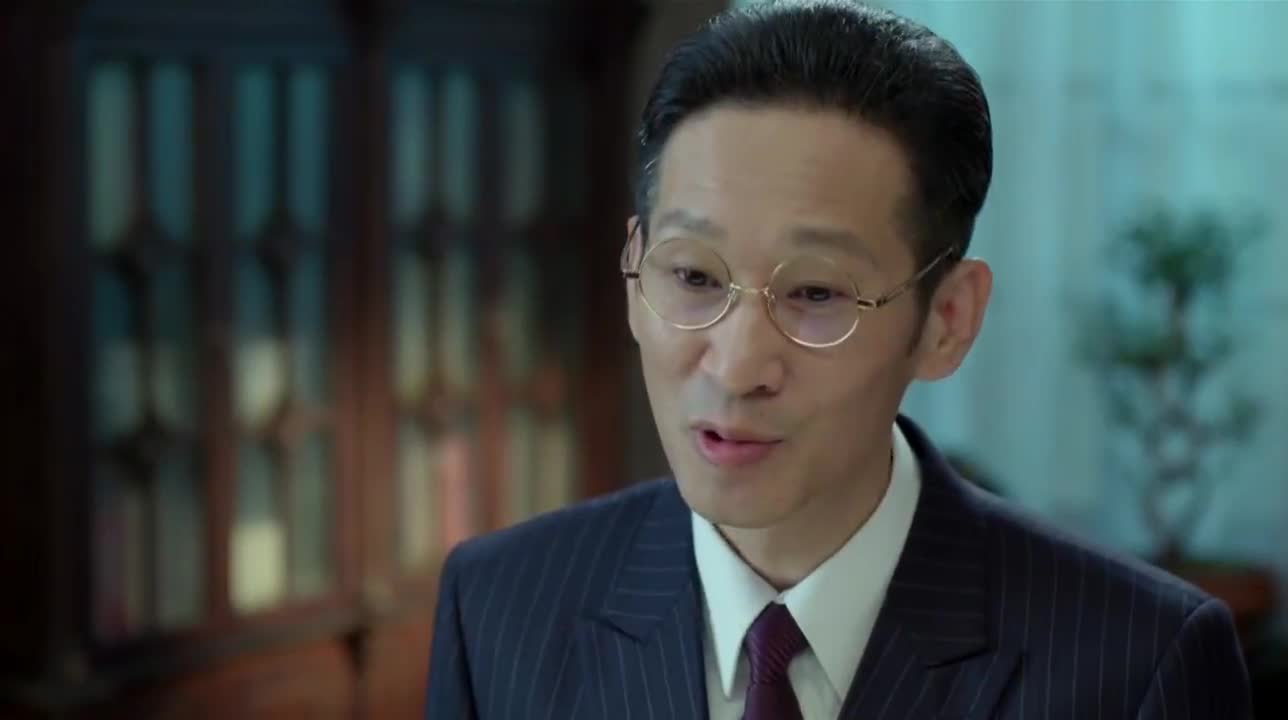 麻雀苏三省瞒着李默群抓他的人李默群给他一巴掌教他做人