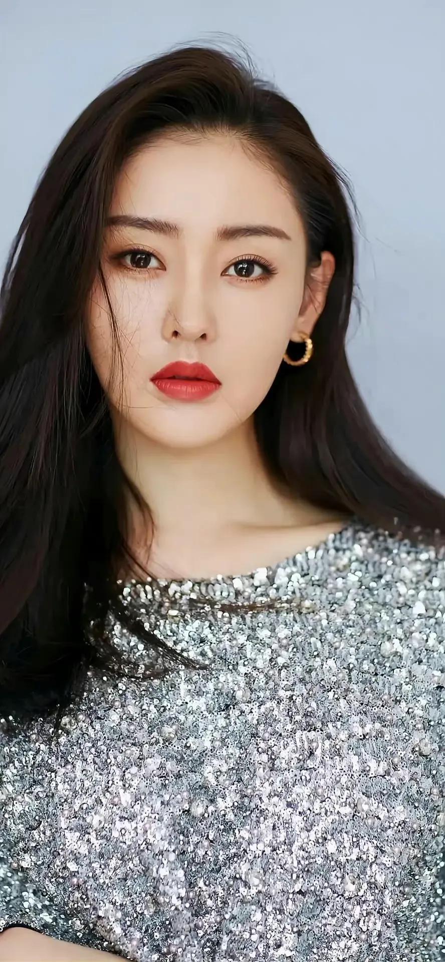 张天爱美丽的颜宛如公主楚楚动人