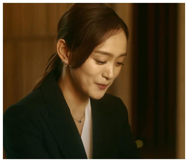 流金岁月袁媛伪造学历冒充白富美南孙为何不拆穿她太假了