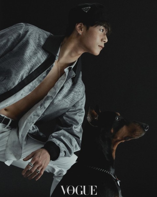 韩国男团astro成员文彬最新杂志写真曝光