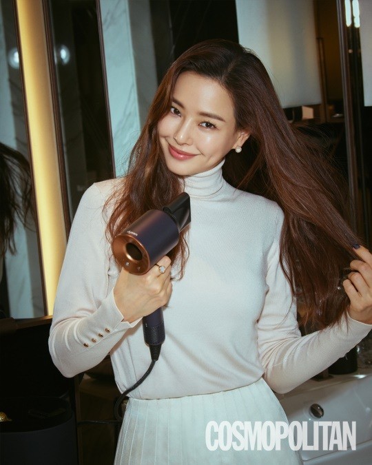 韩国女艺人李哈妮cosmopolitan杂志写真公开