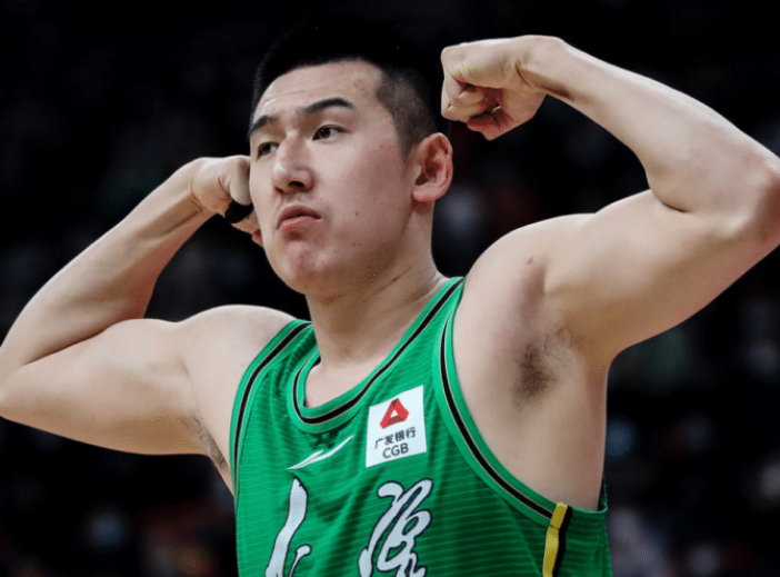 血布停赛4场罚款14万,付豪挥拳,cba视而不见!