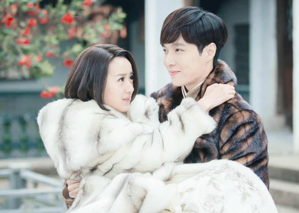 袁冰妍黑历史遭扒疑故意倒贴张艺兴制造绯闻被卓伟暗讽炒作