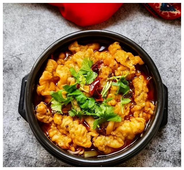 水煮小酥肉麻辣诱人小酥肉酥软入味儿好吃到停不下来