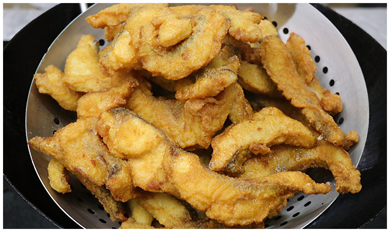 教你做椒盐香酥鱼块,外皮金黄酥脆,鱼肉入味不腥,比炖汤好吃