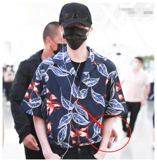 都说蔡徐坤靠颜值撑场，看他录跑男留下的淤青，就不这么认为了休闲区蓝鸢梦想 - Www.slyday.coM