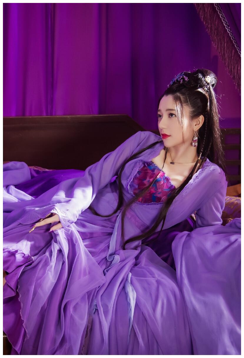 最近有一点剧荒,尤其是古装剧于是同学给我安利了一部《媚者无疆》,没