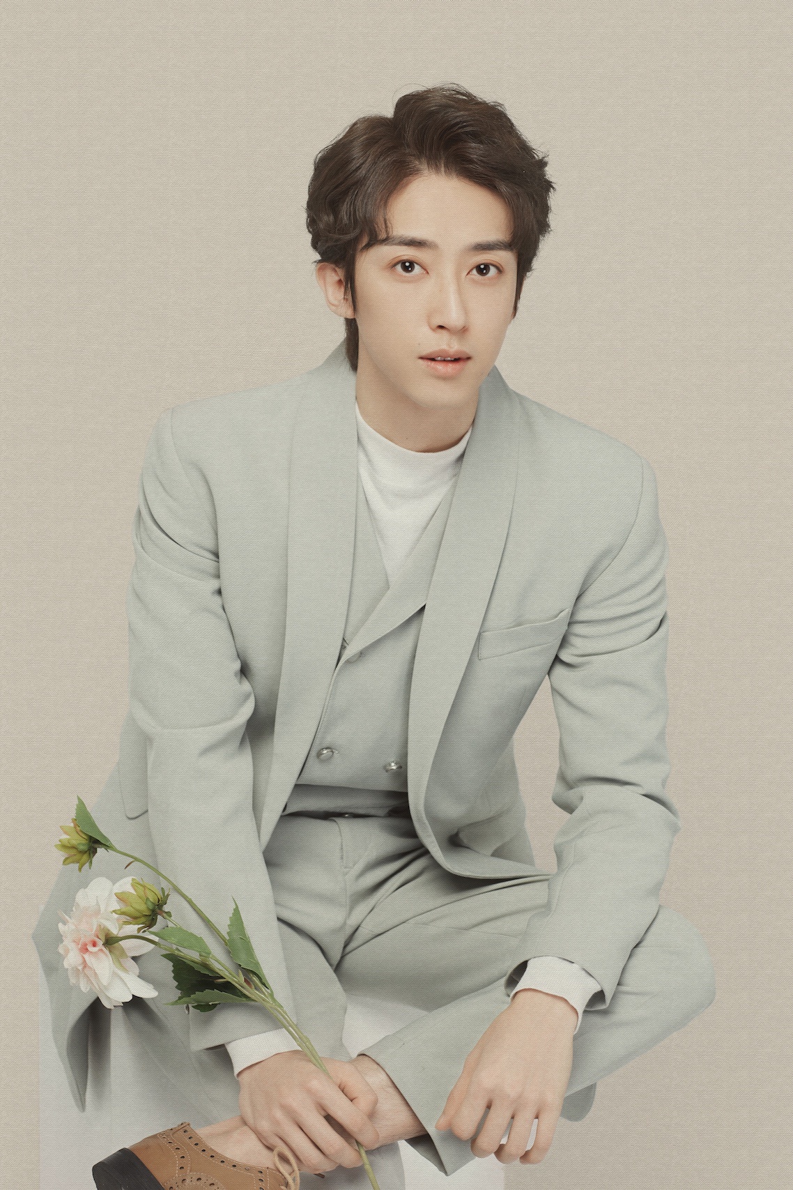 刘畅重启之极海听雷持续热播刘丧翻车上演搬砖日常