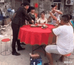 神回复：假如你女朋友发烧40度，你王者荣耀晋级赛刚开，怎么办？休闲区蓝鸢梦想 - Www.slyday.coM