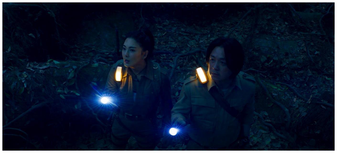 《云南虫谷》老族长恩宽很有可能是雪莉杨父亲当年所请的向导休闲区蓝鸢梦想 - Www.slyday.coM 《云南虫谷》老族长恩宽很有可能是雪莉杨父亲当年所请的向导休闲区蓝鸢梦想 - Www.slyday.coM