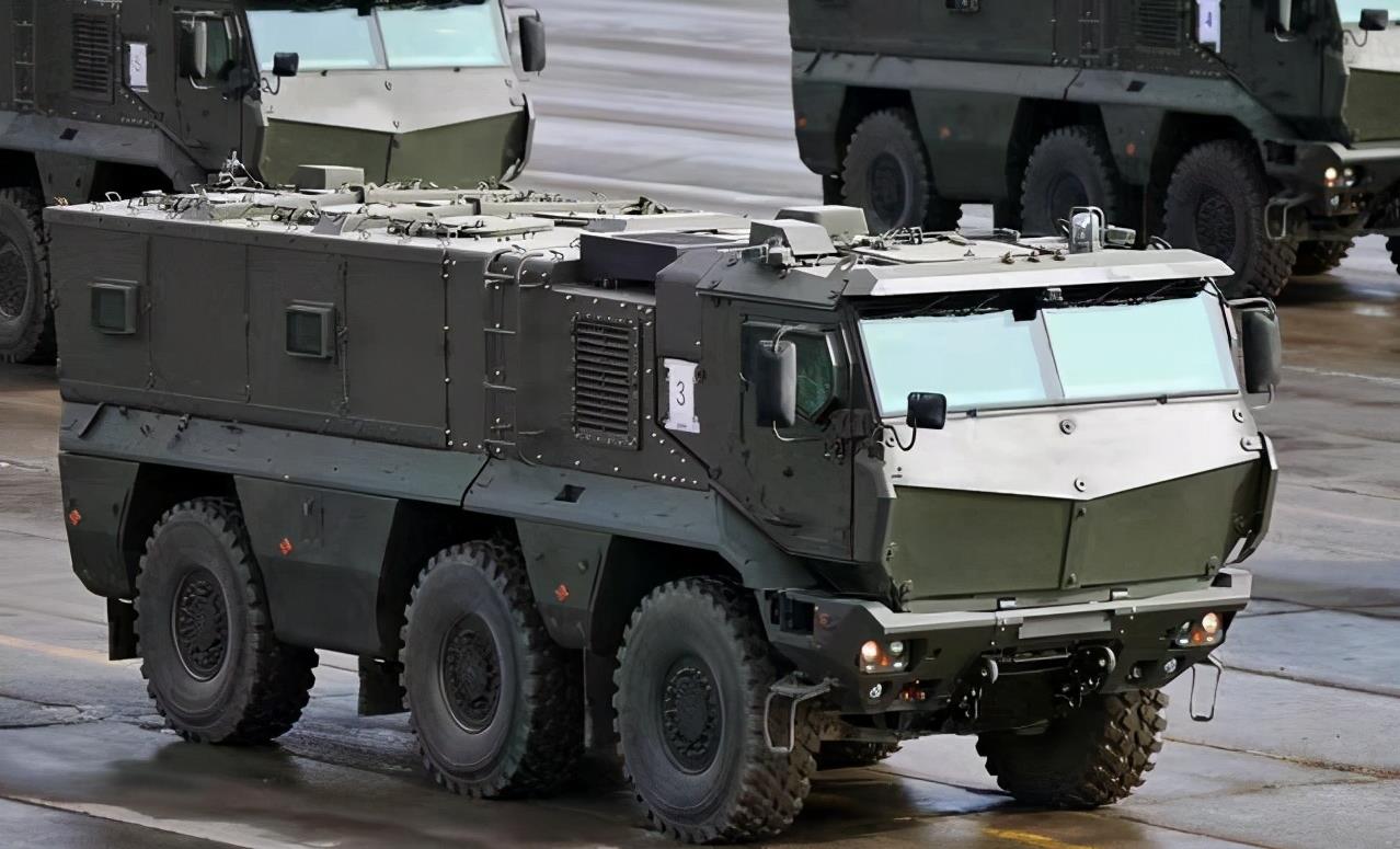 全球都有哪些军用6×6轮式装甲车? - 法国装甲运兵车 - 实验室设备网