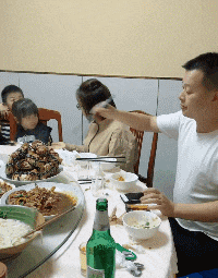 神回复：假如你女朋友发烧40度，你王者荣耀晋级赛刚开，怎么办？休闲区蓝鸢梦想 - Www.slyday.coM