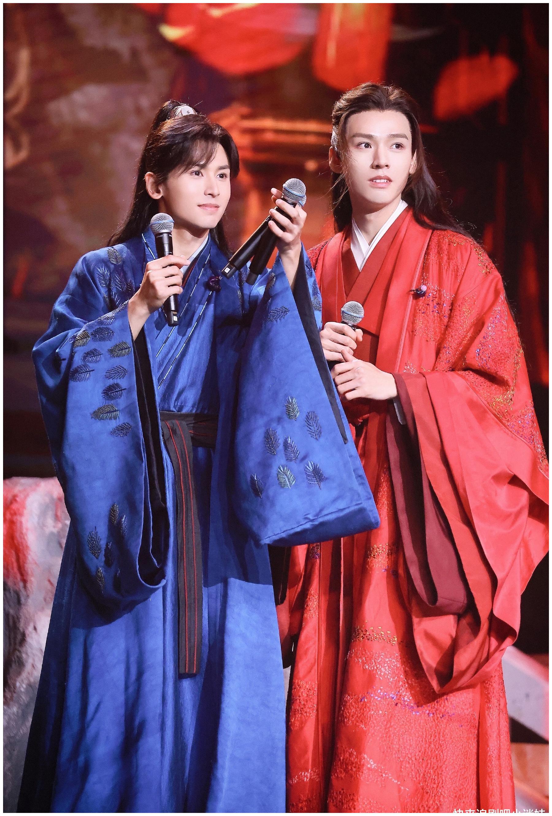 山河令演唱会高盟主磕红了脸4次小意外却藏着小感动