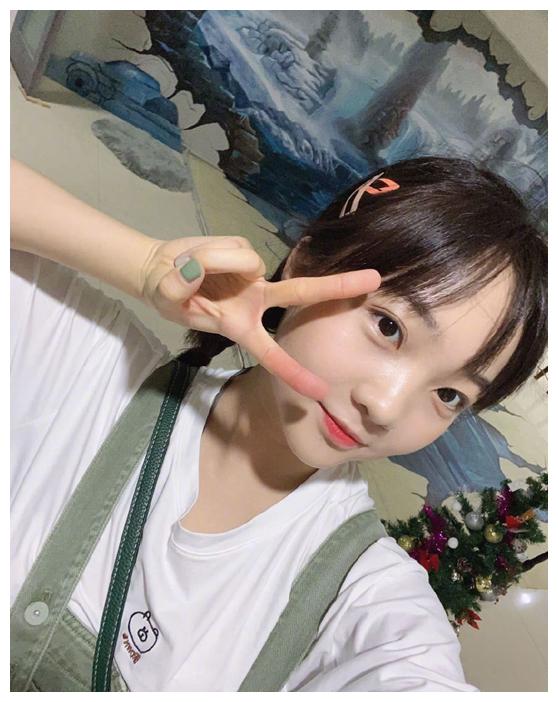 08年奥运宝宝罕出镜,9岁成名却遭质疑,20岁林妙可终于活出自我