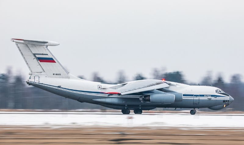 俄罗斯空军组织伊尔76运输机进行飞行训练__财经头条