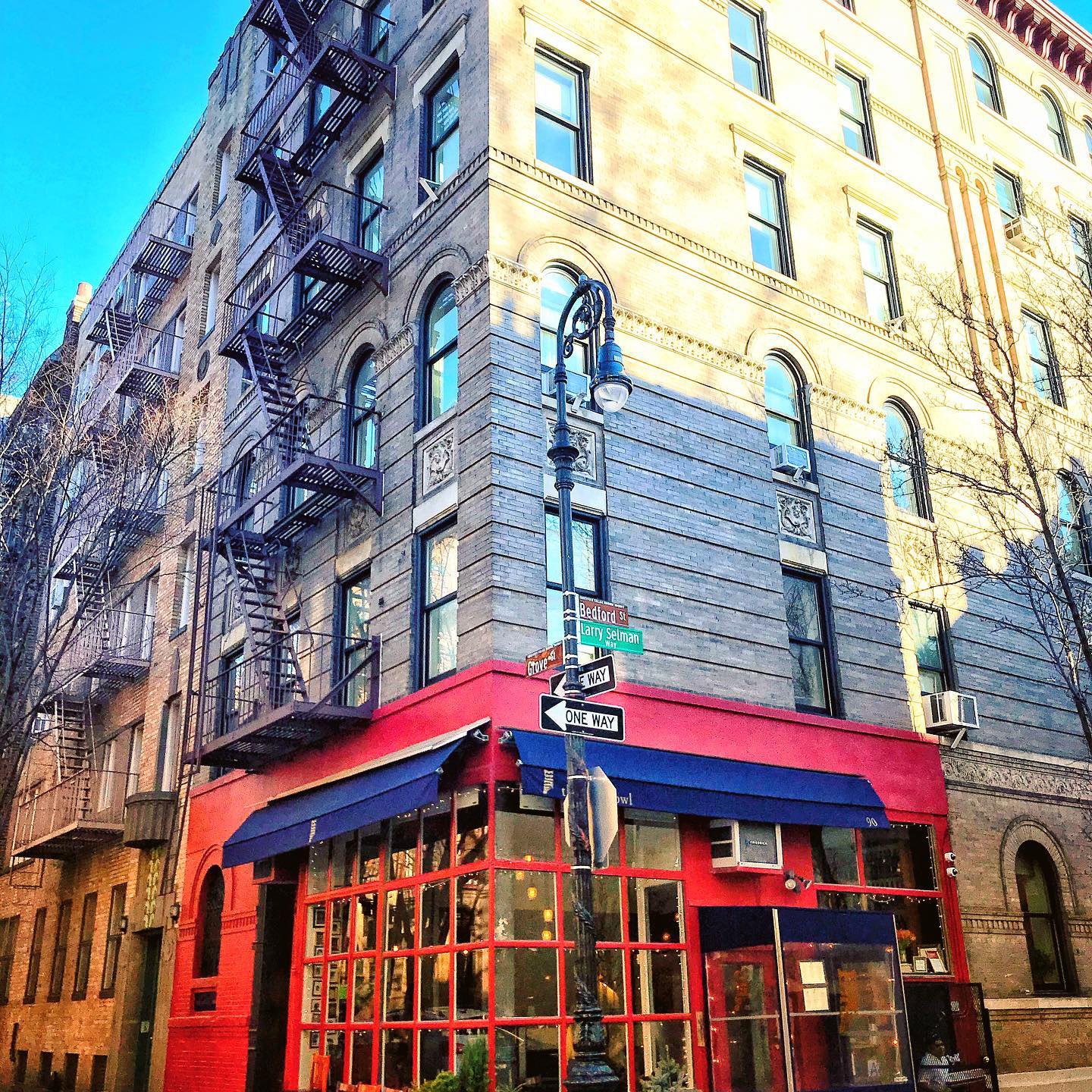 《老友记》里经常出现的公寓,纽约格林威治村(greenwich village)的