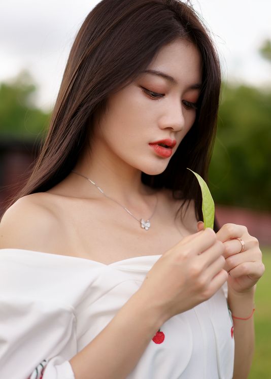 佳人摄影:自然美的女子