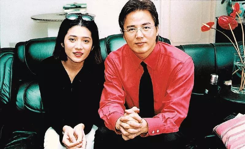 林瑞阳前妻被酸伪善人 曾哲贞自清发出8点声明_高清图集_新浪网