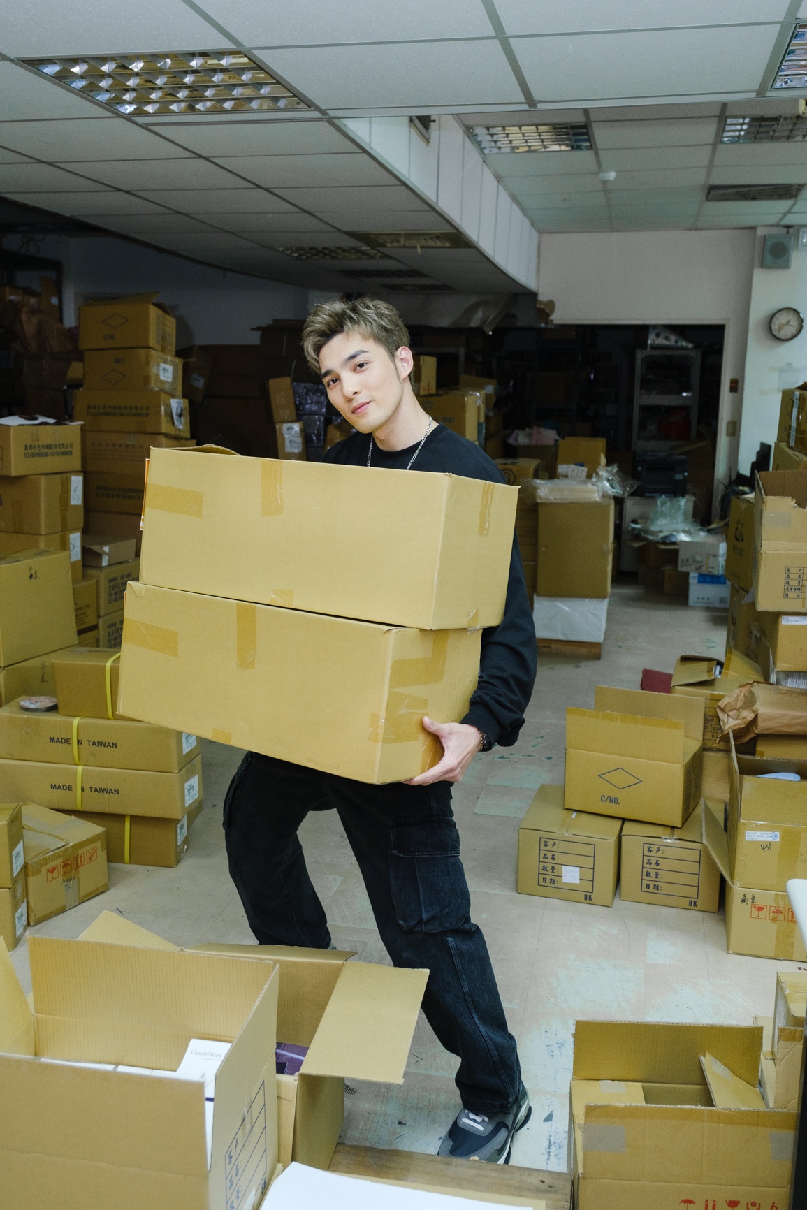 新晋唱作男声黄伟晋开红盘 预购精装版ep当天秒抢完售