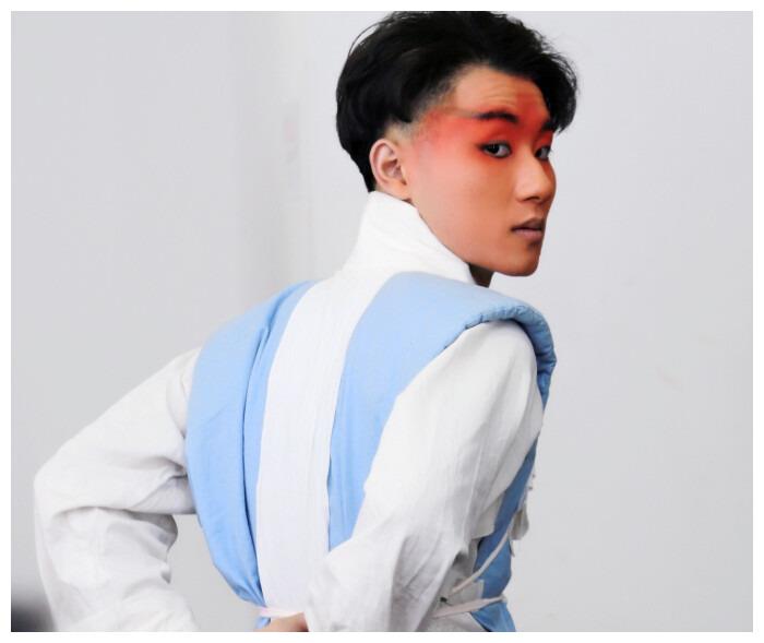 京剧神童陶阳,曾被郭德纲称为实力超群,为啥淡出相声舞台