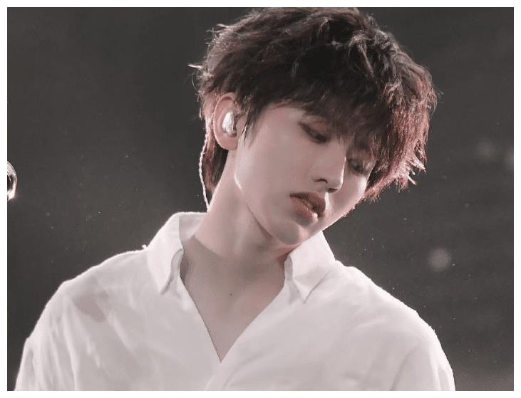 都说蔡徐坤靠颜值撑场，看他录跑男留下的淤青，就不这么认为了休闲区蓝鸢梦想 - Www.slyday.coM