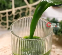 北京一女子称喝羽衣甘蓝类果汁饮品后持续腹泻一周，涉事门店回应