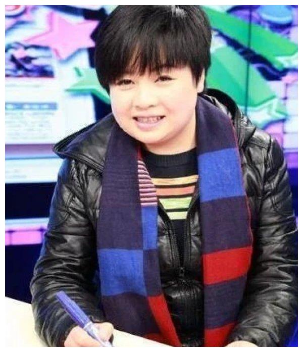 说起李琼,她出生在武汉,因为父亲的原因,她从小就对艺术充满了兴趣