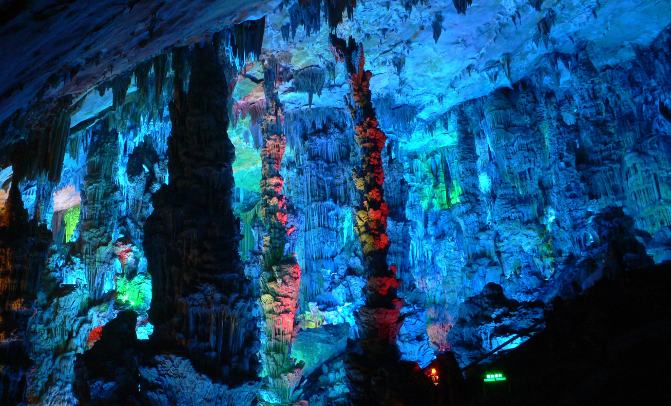 游览芦笛岩,怪石嶙峋,移步换景,别有洞天|芦笛岩|别有洞天|溶洞_新浪