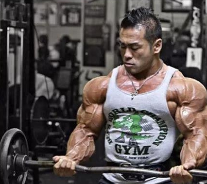 这个男人是亚洲最强男人|山岸秀匡|肌肉男|内助_新浪新闻