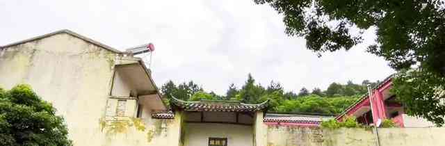 夏季游逛武汉黄陂这座景区,攀登百年古道千步台阶,大山里很凉快__财经头条