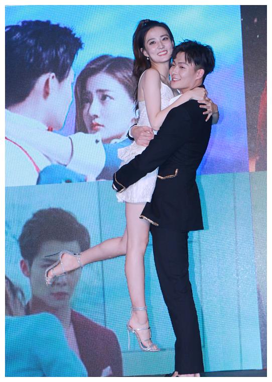 "秀恩爱死得快",看看这两对就知道了,而他俩却"有反常理"|恋情|纪凌尘